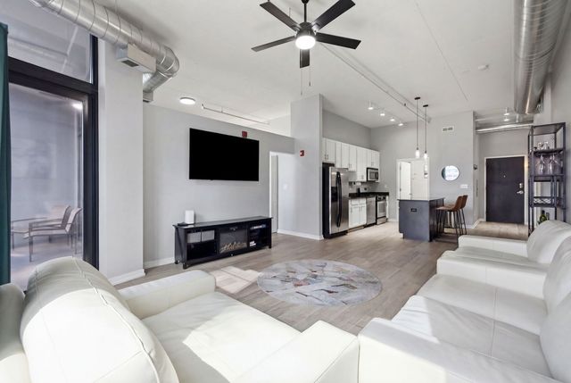 740 W Fulton Street 1112, Chicago, IL 60661