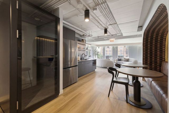 740 W Fulton Street 1112, Chicago, IL 60661