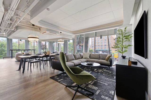 740 W Fulton Street 1112, Chicago, IL 60661