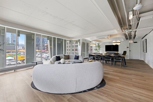 740 W Fulton Street 1112, Chicago, IL 60661