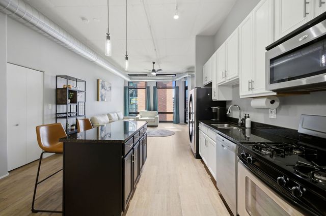 740 W Fulton Street 1112, Chicago, IL 60661