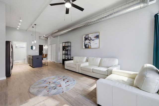740 W Fulton Street 1112, Chicago, IL 60661