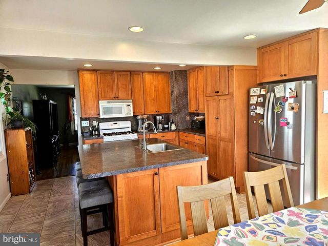356 W SIGNAL HILL RD, King Of Prussia, PA 19406