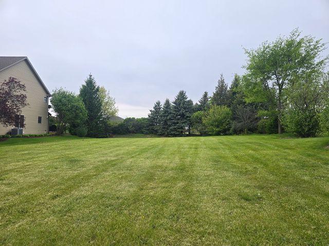3250 Covington Lane, Algonquin, IL 60102