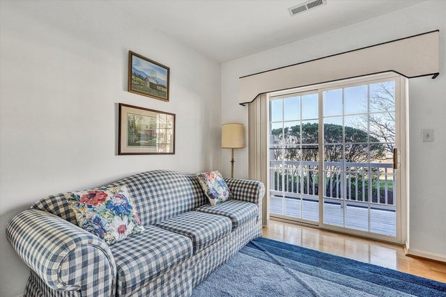 4434 Pheasant Ridge Rd Apt 105, Roanoke, VA 24014