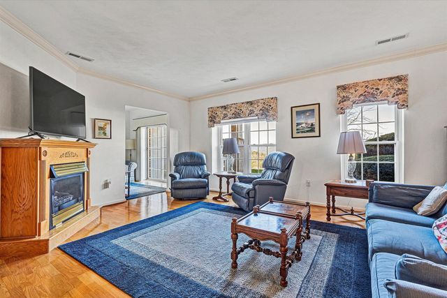 4434 Pheasant Ridge Rd Apt 105, Roanoke, VA 24014