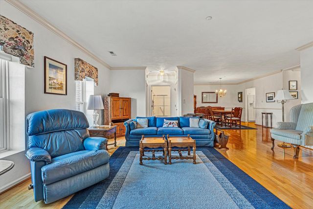 4434 Pheasant Ridge Rd Apt 105, Roanoke, VA 24014