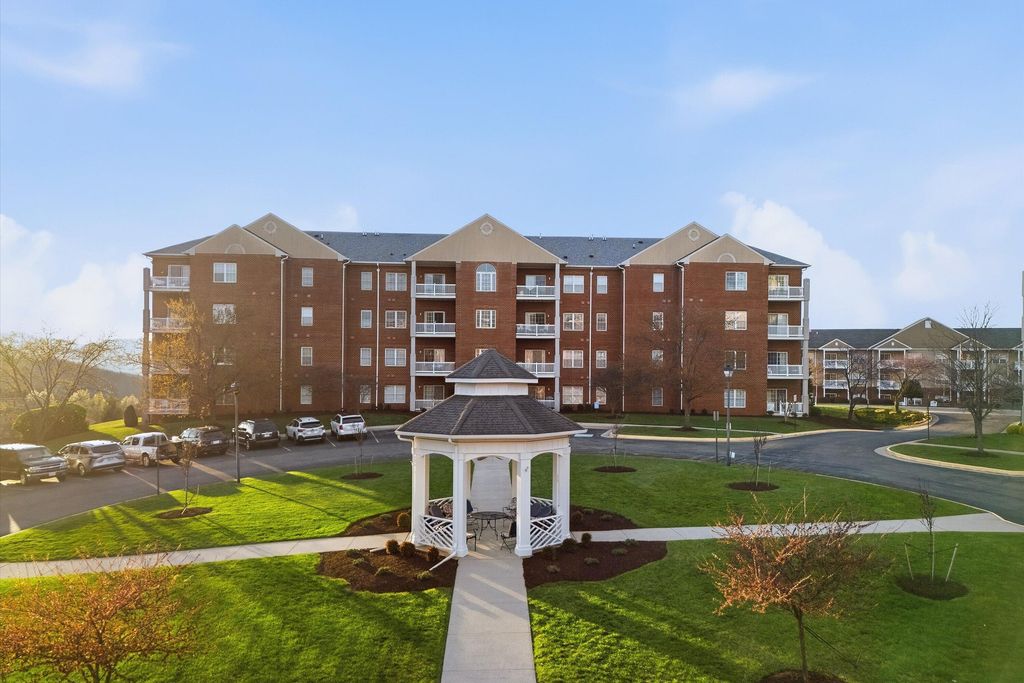 4434 Pheasant Ridge Rd Apt 105, Roanoke, VA 24014