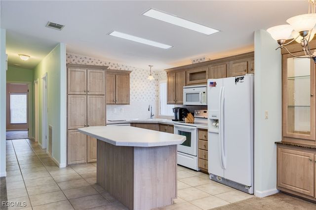 5867 Brightwood DR E A16, Fort Myers, FL 33905