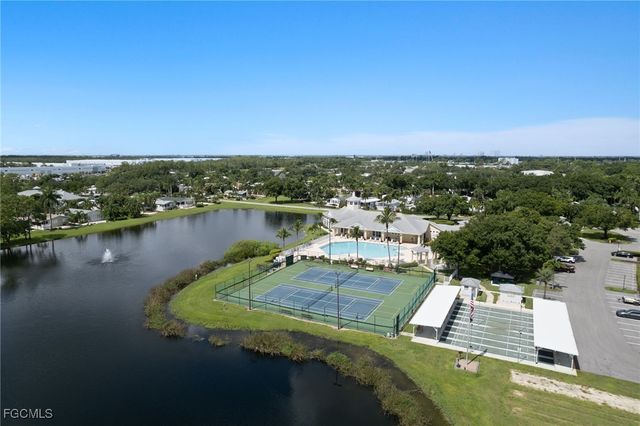 5867 Brightwood DR E A16, Fort Myers, FL 33905