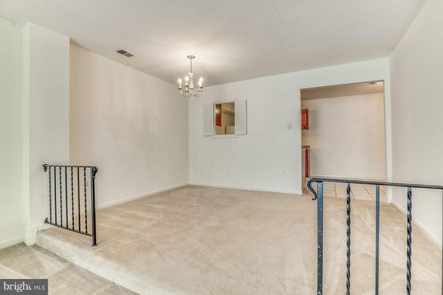 3863 PERSIMMON CIR, Fairfax, VA 22031