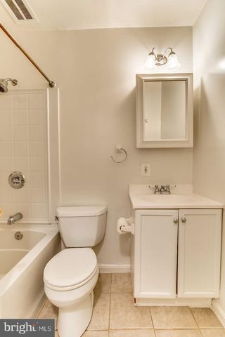 3863 PERSIMMON CIR, Fairfax, VA 22031