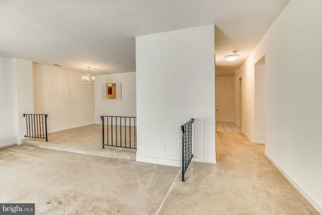 3863 PERSIMMON CIR, Fairfax, VA 22031