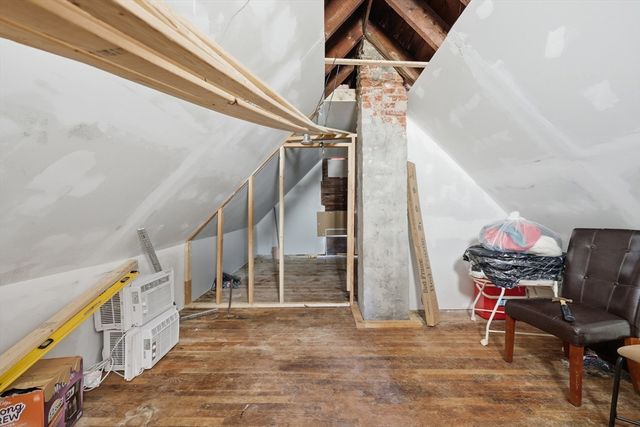 185 Dover St, Brockton, MA 02301