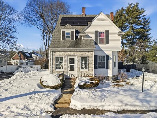 185 Dover St, Brockton, MA 02301