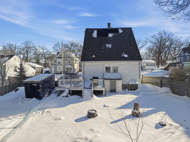 185 Dover St, Brockton, MA 02301