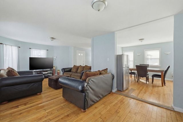 185 Dover St, Brockton, MA 02301