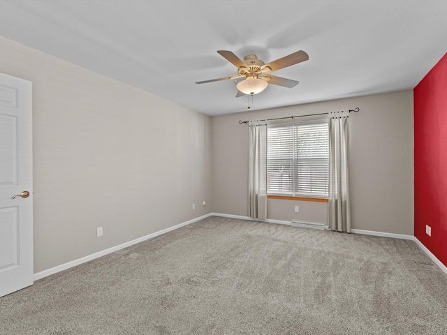 4721 W Whitetail COURT, Manitowoc, WI 54220