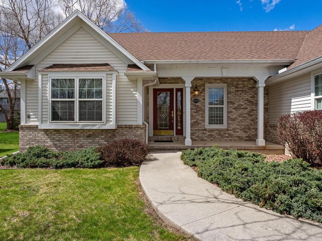 4721 W Whitetail COURT, Manitowoc, WI 54220