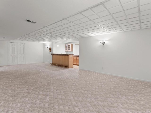 4721 W Whitetail COURT, Manitowoc, WI 54220