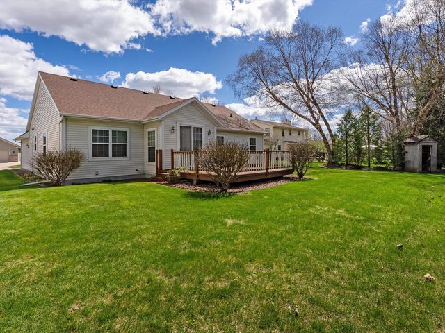 4721 W Whitetail COURT, Manitowoc, WI 54220