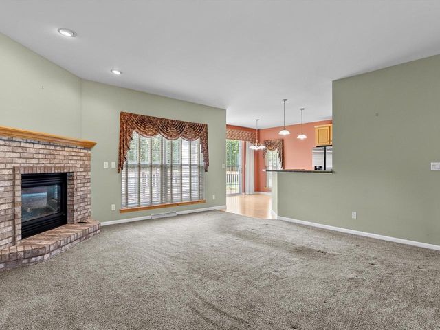 4721 W Whitetail COURT, Manitowoc, WI 54220