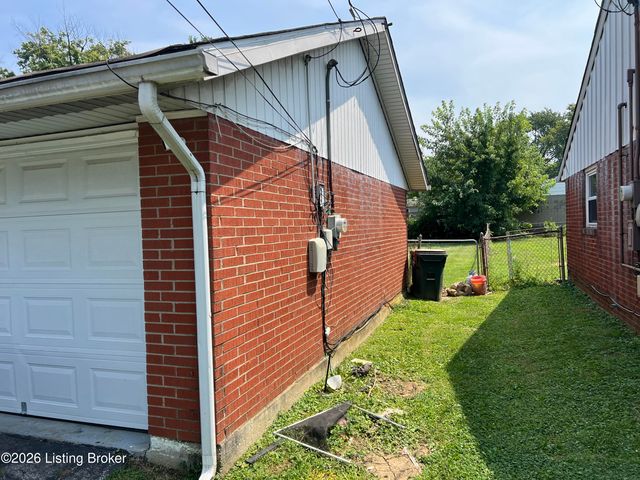 4115 Leo Ln, Louisville, KY 40299
