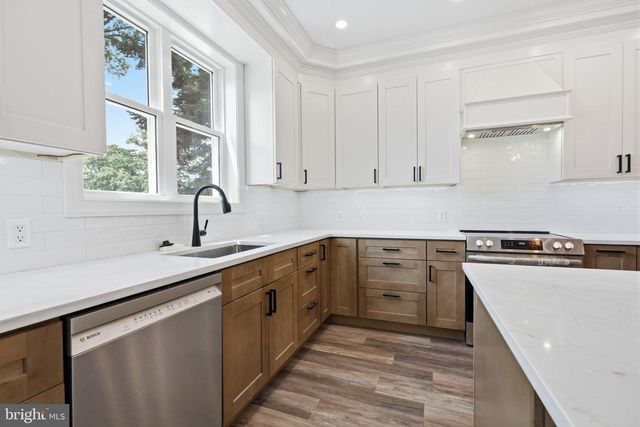 433 WALNUT AVE, Feasterville Trevose, PA 19053