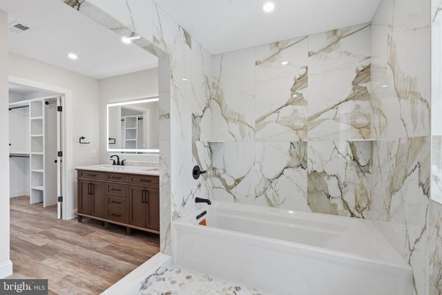 433 WALNUT AVE, Feasterville Trevose, PA 19053