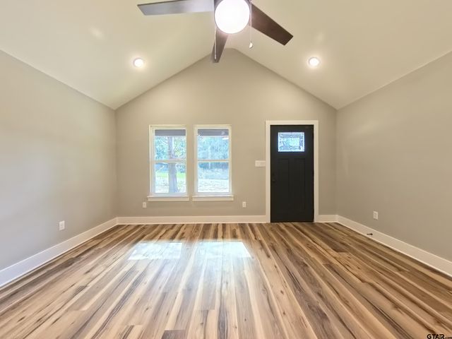 504 Post Oak Dr, Bullard, TX 75757