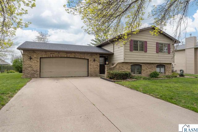 109 Cameo Lane, Mankato, MN 56001