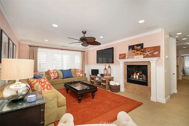 208 E Balboa Boulevard, Newport Beach, CA 92661