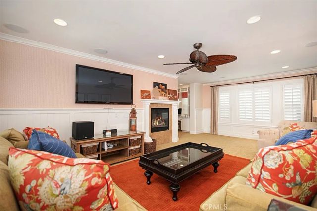 208 E Balboa Boulevard, Newport Beach, CA 92661