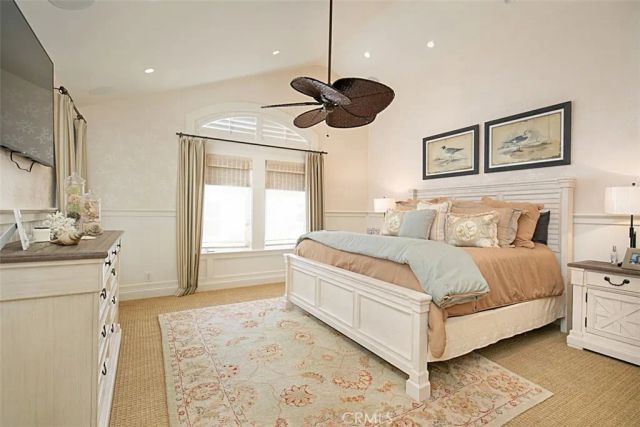 208 E Balboa Boulevard, Newport Beach, CA 92661