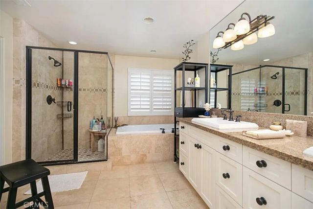 208 E Balboa Boulevard, Newport Beach, CA 92661