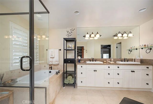 208 E Balboa Boulevard, Newport Beach, CA 92661
