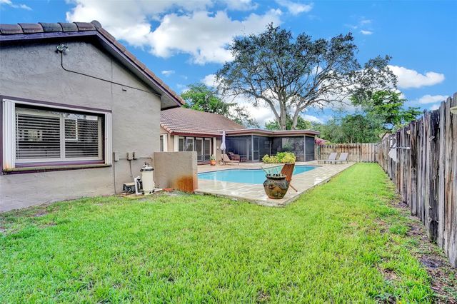 197 NW 104th Avenue, Coral Springs, FL 33071