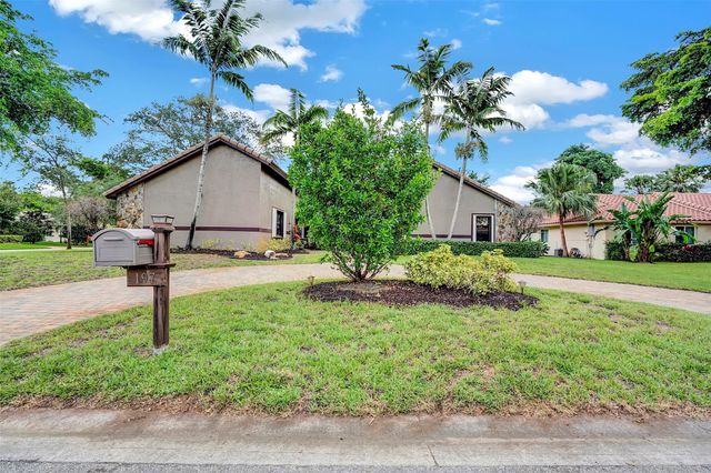 197 NW 104th Avenue, Coral Springs, FL 33071