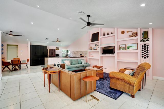 197 NW 104th Avenue, Coral Springs, FL 33071