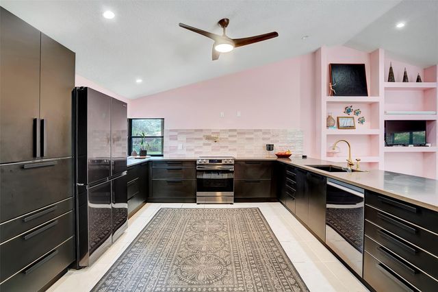 197 NW 104th Avenue, Coral Springs, FL 33071