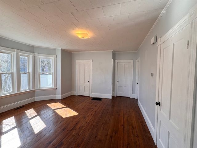 29 Abbott St 1, Worcester, MA 01602