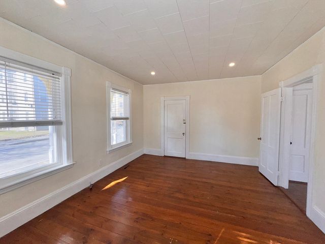 29 Abbott St 1, Worcester, MA 01602