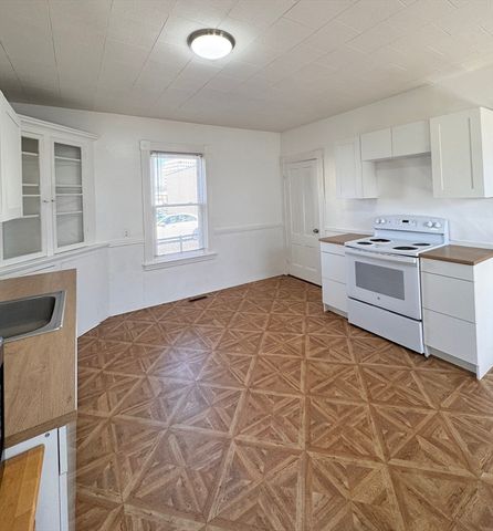 29 Abbott St 1, Worcester, MA 01602