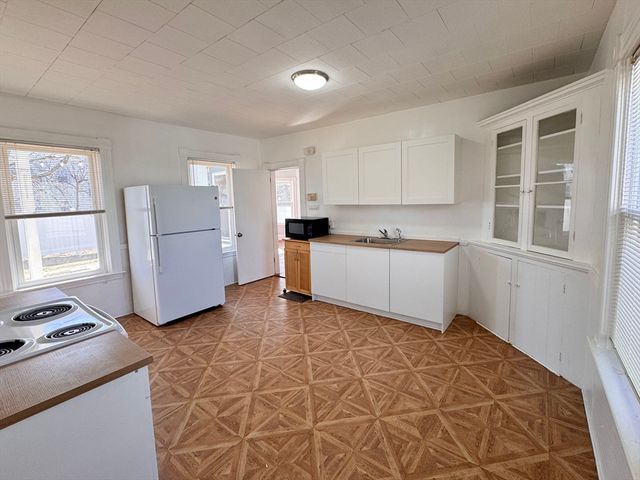 29 Abbott St 1, Worcester, MA 01602