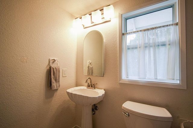 572 Palisades, Santa Cruz, CA 95062