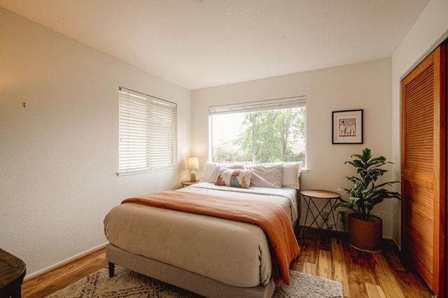 572 Palisades, Santa Cruz, CA 95062