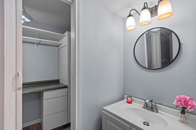 7009 Avenue R, Santa Fe, TX 77510