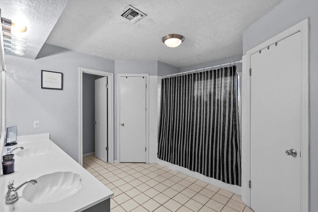 7009 Avenue R, Santa Fe, TX 77510