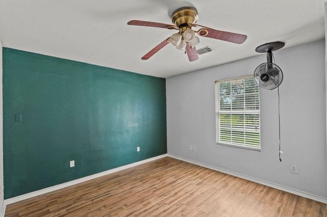 7009 Avenue R, Santa Fe, TX 77510