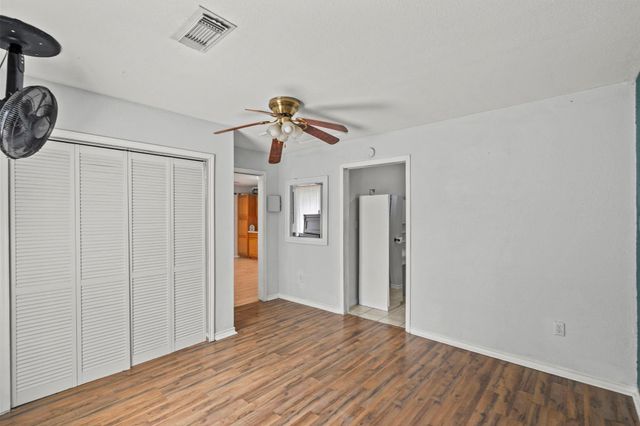 7009 Avenue R, Santa Fe, TX 77510